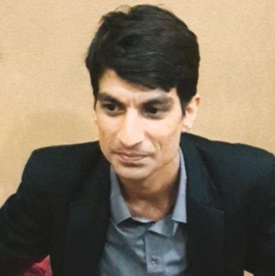 در کھول کے دیکھوں ذرا ادراک سے باہر
یہ شور سا کیسا ہے مری خاک سے باہر