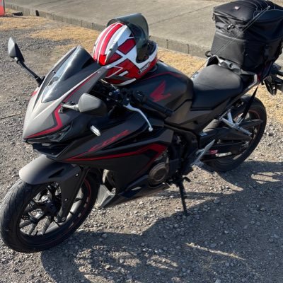 埼玉県在住趣味:バイク ゲーム nc56cbr400r乗ってます。見かけたら声かけてください☺️ツーリング誘いいつでも待ってます。