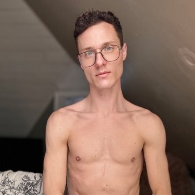 Professional Daydreamer | Content Creator | Grade A 🍑 https://t.co/Q4TEmej51E