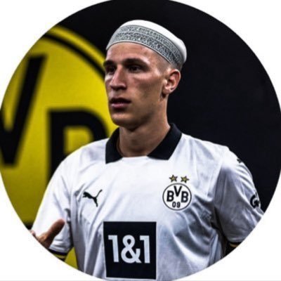 Schloterbeckszn's profile picture. Had a bio but Süle ate it