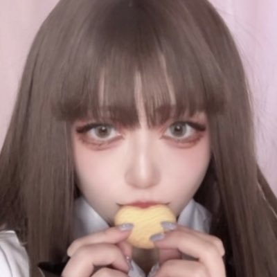紫生 碧(しおい みどり)。20↑文字と絵とコス🤞🏻 お取引初回の方はツイフィご一読ください→https://t.co/dbYJx6cpDR