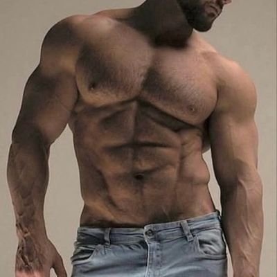 La libertad no hace felices a los hombres,los hace sencillamente hombres.