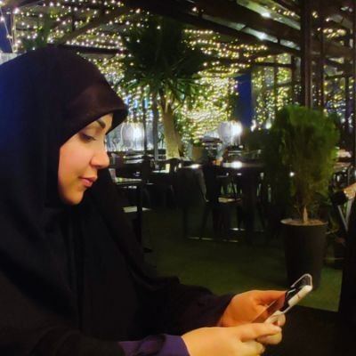 دختری از تبارشهر باران های🌧️ نقره ای☔ خیابان پائیز🍁
کوچه آبان🍂
التیام بخش روح🧕🏻📚
دبیر و رفیق دخترای پرشورِ دهه هشتادی و نودی🎓📚
