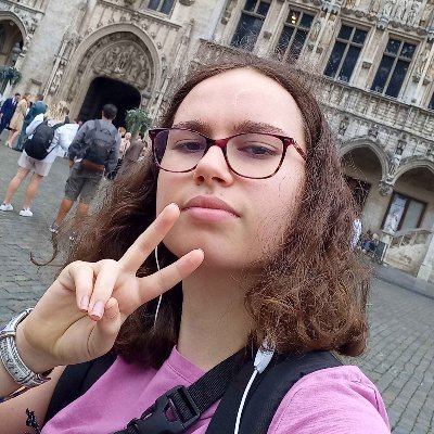 20 yo | ⛸ 🚲| Français / English | @sciencespo | elle - she/her