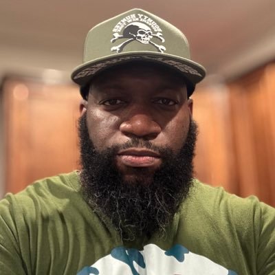 “I don’t like you, I don’t like who you don’t like, I don’t like who you do like, I’m not a likable person…I don’t like people” ♉️ #NYGiants 📸 A7iv #RoadGlide