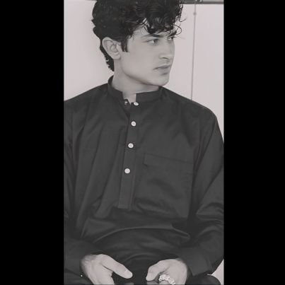 AdnanDaniIk's profile picture. i I'm not alone Allah is always With Me ......