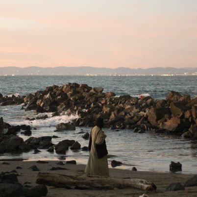 ebrarovsky's profile picture. 