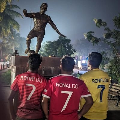 BloodyPeasantt's profile picture. Guy in Finance. I tweet whatever I like. Man Utd and Cricket. #Peasant Twitter