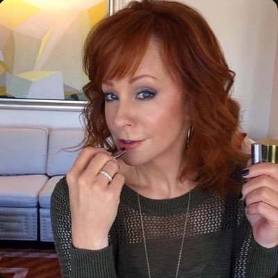 I’m Reba follow me up here my lovely fans ❤️