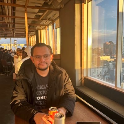 jdavila25's profile picture. human