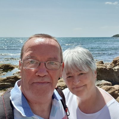 dhv938d's profile picture. Some people eat to live, I live to eat #Foodie. Cancer survivor. Love #AVFC, wildlife, music, books & comedy.