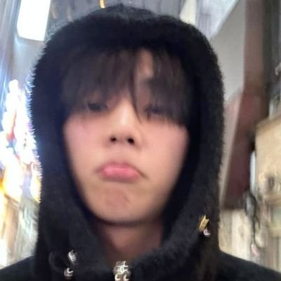 southours's profile picture. Viva la vida.