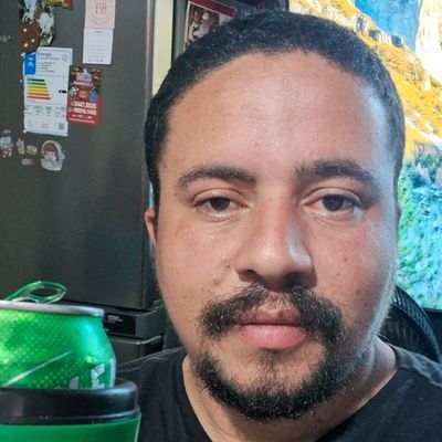 por que não ser de esquerda??! porque não quero passar fome p**, viva a Direita!!!!