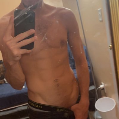 alpha dom 😈 your next daddy 👑 DMs are open for request