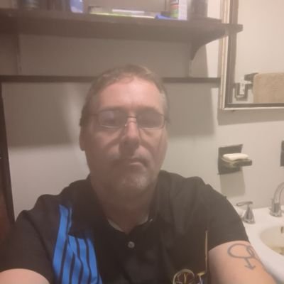 CorrenteGeorge's profile picture. movie, the beach taking long walks in the woods with that special guy or trans man