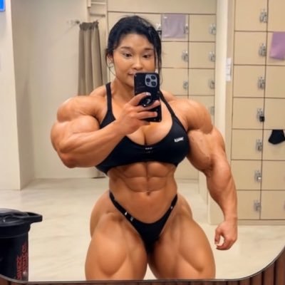 Parody of 18+ NSFW RP Account. She Can Grow Muscles Uncontrollably and Make Love and grow other female muses body Muscular || Not The Real Eunhee Kang ||