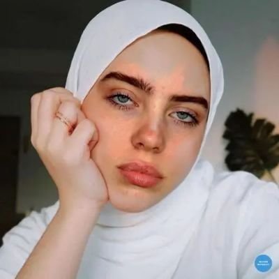 AuroraWh0realis's profile picture. 🌈