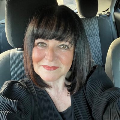 fannen's profile picture. I’m Michelle, doing Michelle things!