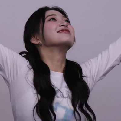 hyewonmyheart's profile picture. 위클리 & 혜워니 ✨ #오늘의혜원 ☀️ #혜원시 🦌 #지효시 🐰 #재희시 🐥 #쬬니시 🐮 #민민시 🌙 #뚜딘시 🐶