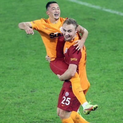🇹🇷 @galatasaraysk 🟡🔴 | @mancity ⚽️ | Messi 🇦🇷