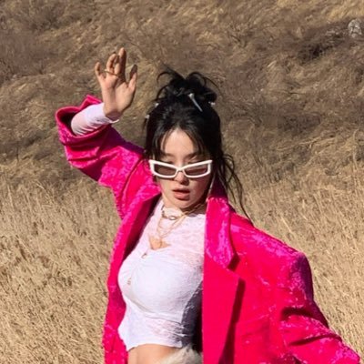 she/her. i sleep, i breathe, i talk about idols + actresses | please mention after dm.