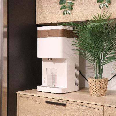 【次世代浄水型ウォーターサーバー】
次世代浄水型ウォーターサーバー「ロハスイリュクセ」が新登場!ボトル交換不要で手間要らず。業界最安値の月額2,430円から始められます!