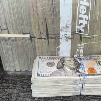 onemotiongod3's profile picture. 20 YEARS OLD💰