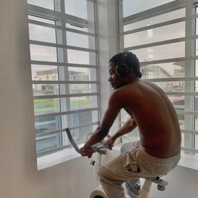 onlyyoungestkid's profile picture. no stress 😎 ❤️: MUFC WIZKIDAYO MUSIC FASHION.