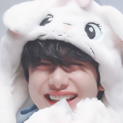 chaechae_91's profile picture. 우린 1 for M 2 for the X