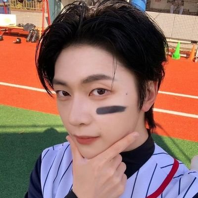 BLUE PARADISE AOTY
zb1 5THGEN leaders
skz 4thgen leaders