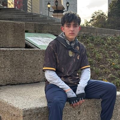 Me llamo Axel Zaid Zurita
Streamer de poco presupuesto
Mexicano, enamorado y cc de @fusionfsgg
Contact:Zuriyos200026@hotmail.com
Y NUNCA DEJEN DE SONREIR