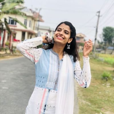 बिद्रोह गर्छु भन्दै उसले बन्दुुक समायो,
थाहा छैन म भने किन कलम समाउँछु।
#Registered civil engineer
#Poet(🤞🤞)❤️