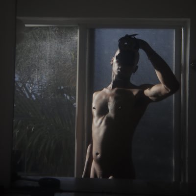 Non-binary they/them Photographer | Findom | for booking and collabs 📧