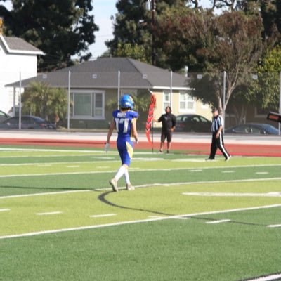 17_football_'s profile picture. 5,10 148lbs||WR/CB||C/O 29 up coming athlete at soquel high school
