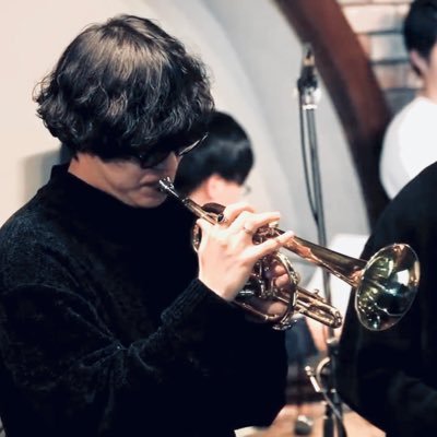 敬和学園JQ- 関学JAM (NP) 京大@DBNSO'22 コンマス. → ESA 音楽学院 管楽器リペア . @Mussoc_KOBE'25 / West Winds Jazz Orchestra