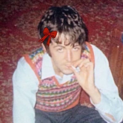 imthwaIrus's profile picture. su príncipe era un hippie de los años sesenta