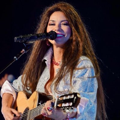 it’s me, probably (not a parody account) @ShaniaTwain hey beloved fans of Shania.. Live in Concert Bonus Summer shows are on sale now! 💎💖🤠