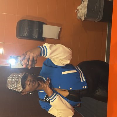 AubreyOshay09's profile picture. 