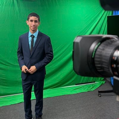 •Estudiante de periodismo 🎤🎥 | @sagradoedu •Periodista 📰 | @stvnoticiaspr y @radioactivapr •Periodismo ambiental 🌎🌿 •Presentador del tiempo 🌦️