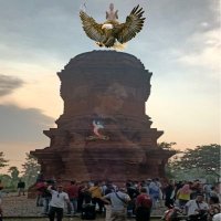 TukangNgarit (@zultansyaiful) 's Twitter Profile Photo TukangNgarit (@zultansyaiful) 's Twitter Profile Photo