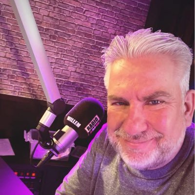 Dilettantisch schrijver | Ochtendshow Radio JND | Getogen Wijk en Aalburger | Waalwijk
