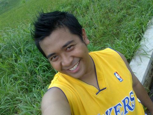 AryStyaone's profile picture. I'm Bussines and I have Gold Store, Counter Celluler.. Follow Me @AryStyaone and Me Follow You.. :)