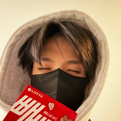 ina go nct, svt, bts š°š·šÆšµšØš³š¹ššµš bumps into #pxhtestico and #pxharrivals for more ā§.*