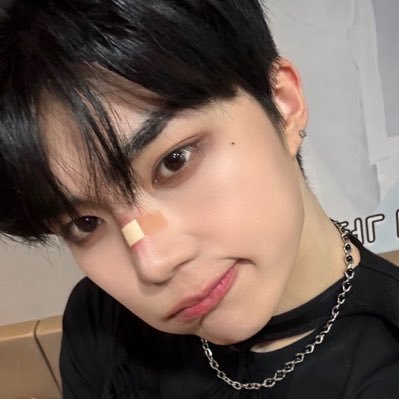a multi-stan account | mainly for Woodz and ZB1 and AHOF