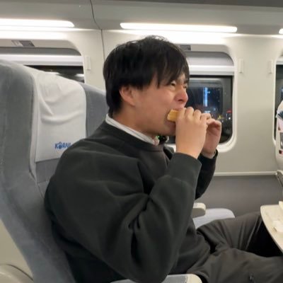 電車とクルマとaikoが好きなので、それらを中心につぶやきます。20代レーシック男子。毎週日曜日 に動画を上げています。RAV4 PHEV /BP会員