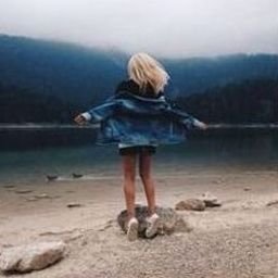 Wrearsnl5aZ's profile picture. 