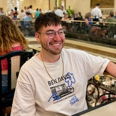 sergio_uz96's profile picture. Eclectic Selections 
|🇨🇴|