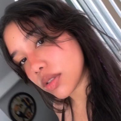 sabrinavelino's profile picture. 