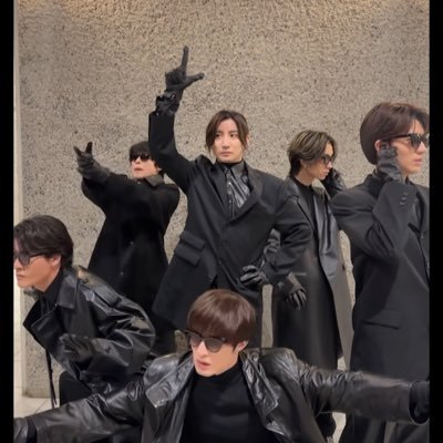 edyh222's profile picture. 🌈L'Arc~en~Ciel🌈🇦🇹HYDE🇦🇹💎SixTONES💎❤️💙🩷💛🖤💚ちいかわ🧸藤井風💐King Gnu🐃米津玄師🌾