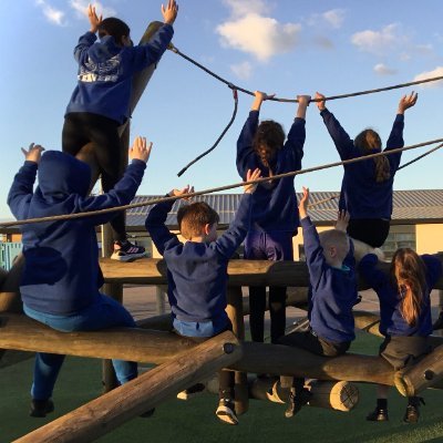 ParachutesHVA's profile picture. At Parachutes ASC children have the opportunity to relax, play, snack, talk and rest after their school day.
Short session 15:20-16:15
Long session 15:20-17:45